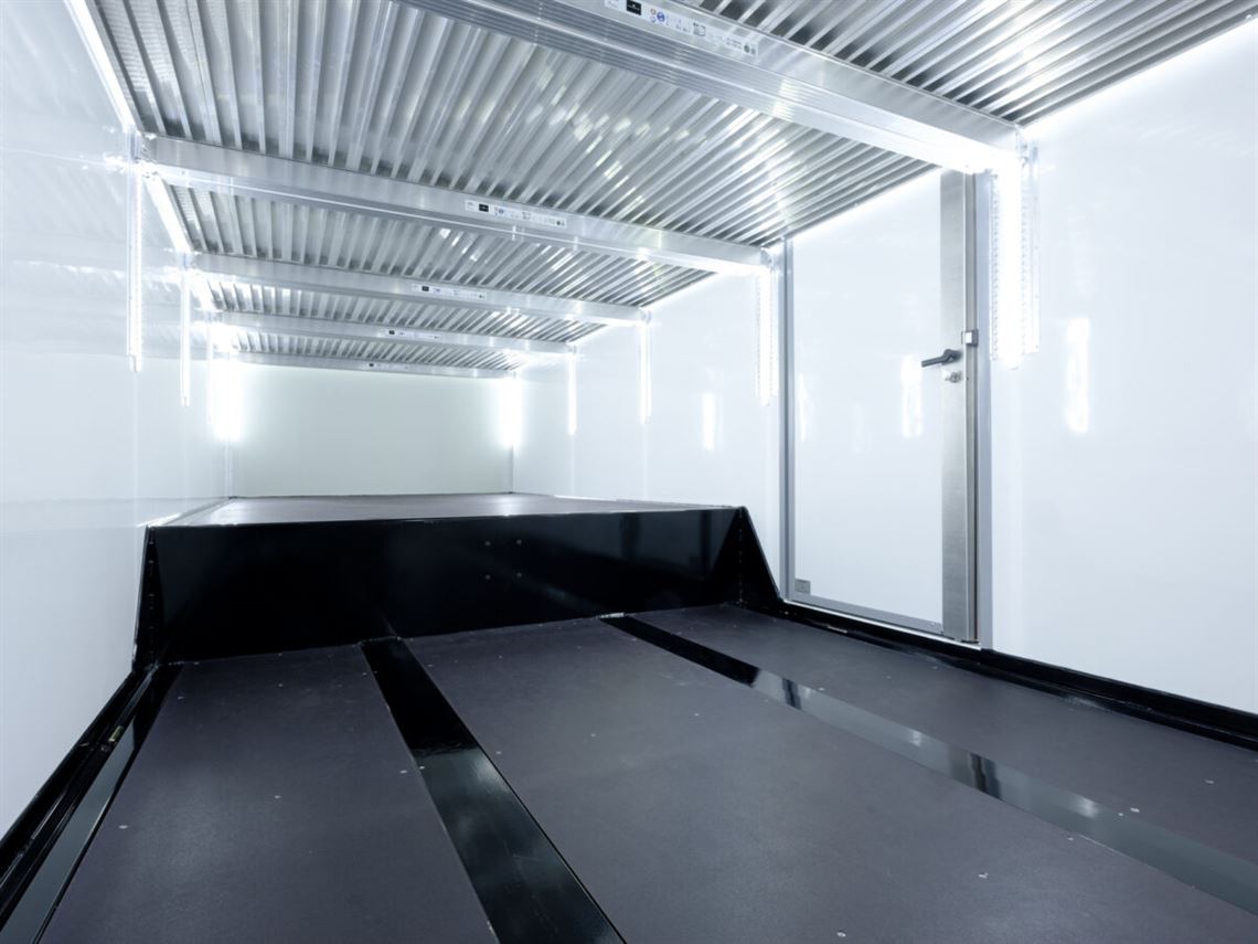 line-up-cargo-edition-race-trailer