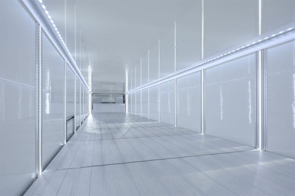 line-up-cargo-edition-race-trailer