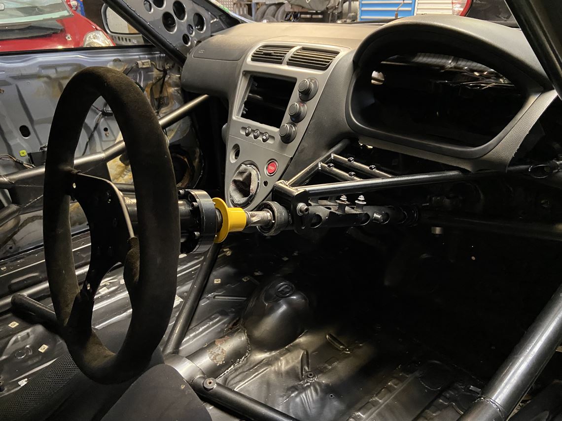 btcc-honda-civic-andy-priaulxs-2002-car-rolli