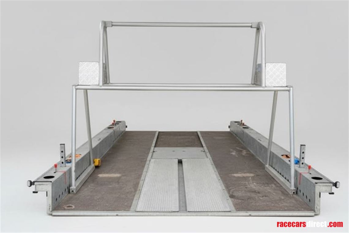 brian-james-rs3-shuttle-tyre-fuel-rack