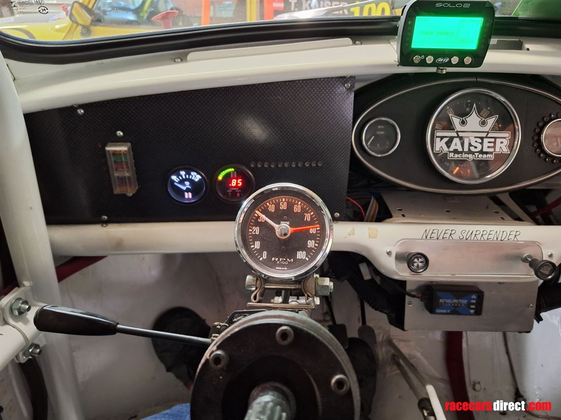 mini-1300-historic-circuit-racer-with-interna