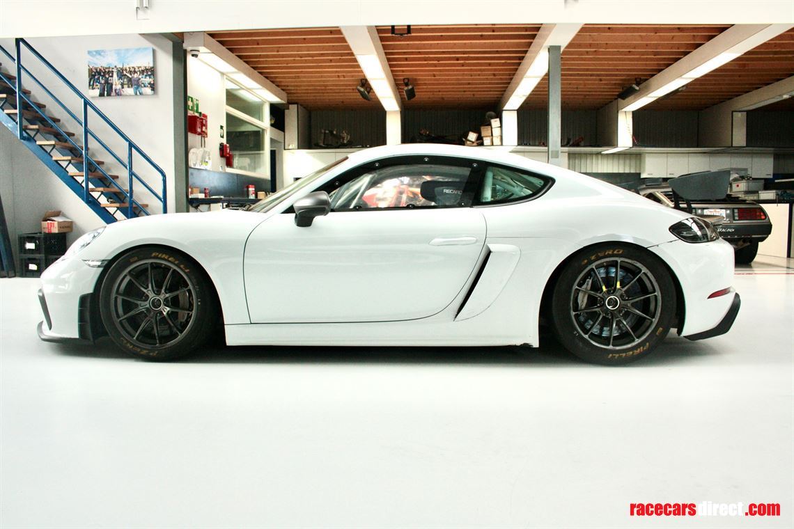 porsche-cayman-gt4-982-no-vat