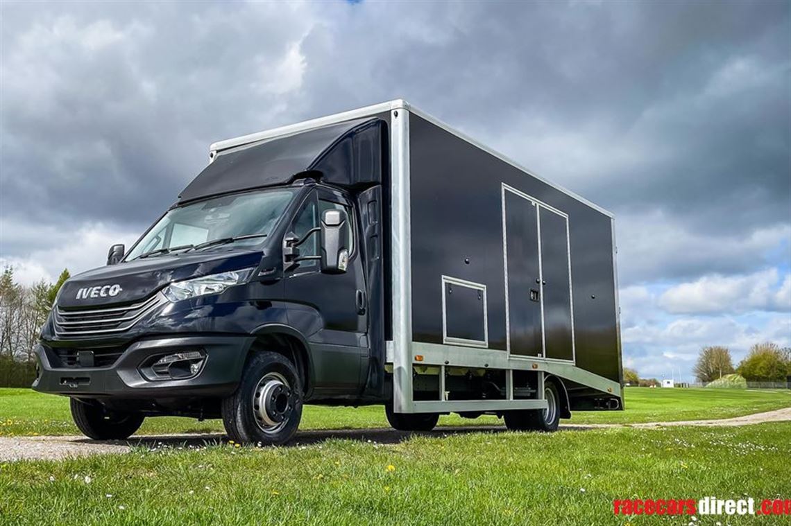 akfs-iveco-daily-7200kg-enclosed-race-car-tra