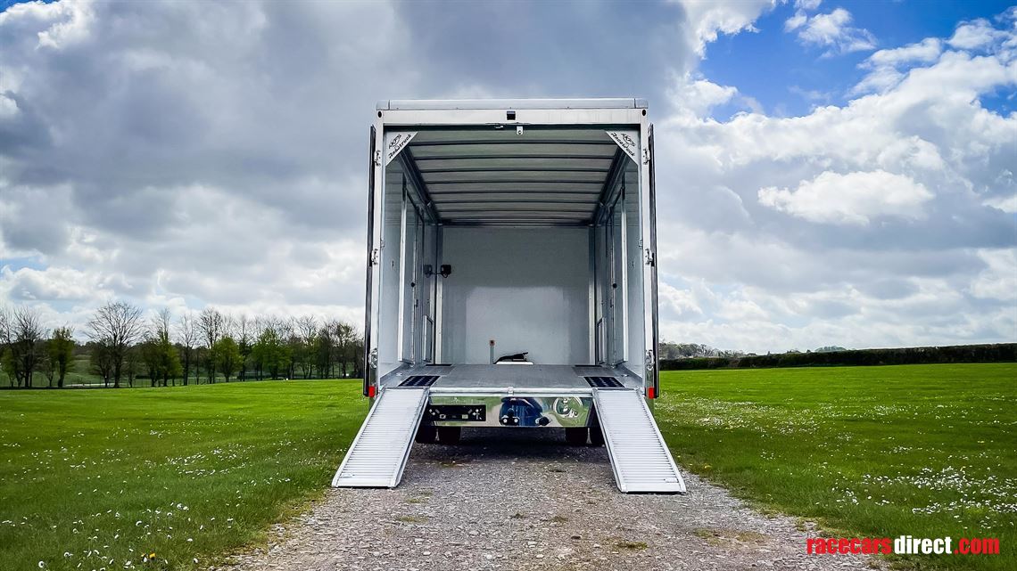 akfs-iveco-daily-7200kg-enclosed-race-car-tra