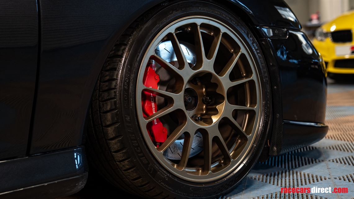 porsche-911-996-turbo-track-car