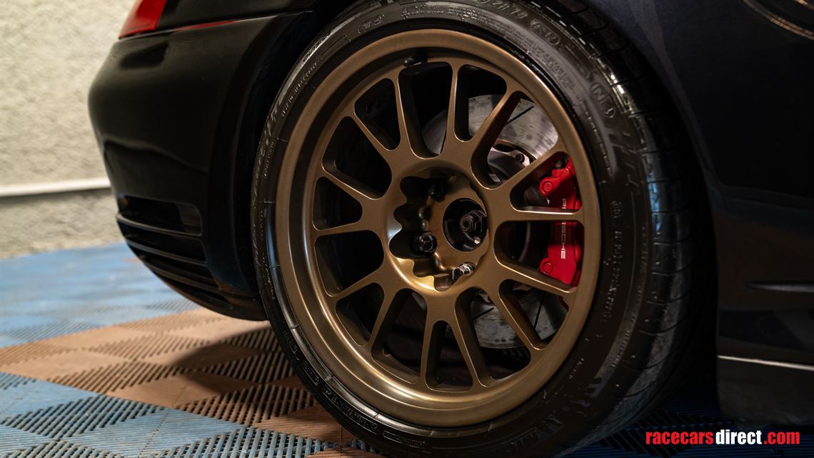 porsche-911-996-turbo-track-car