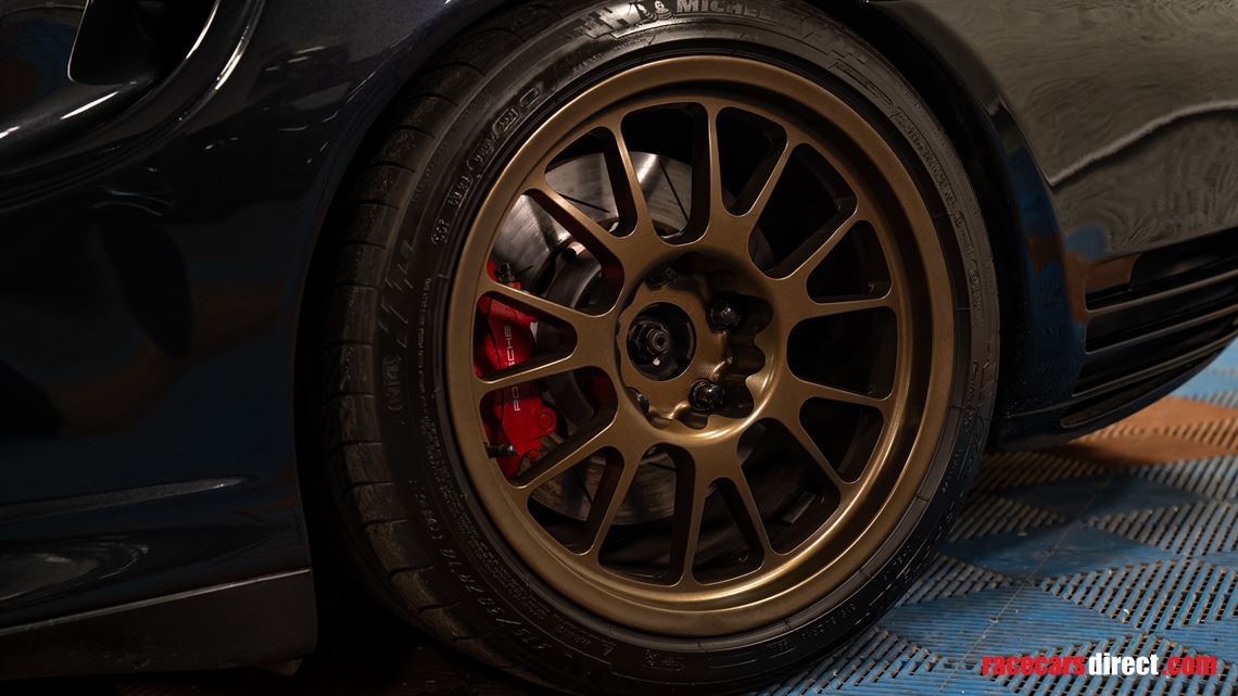 porsche-911-996-turbo-track-car