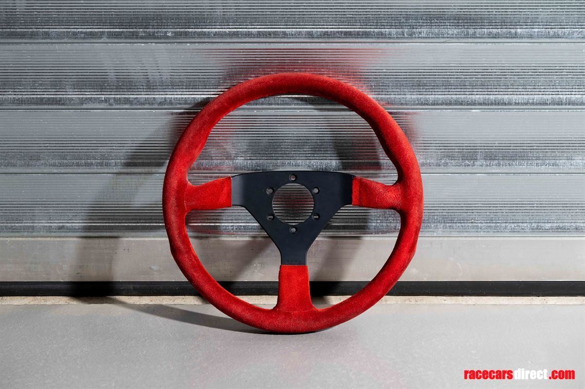 ferrari-f40lmf355-momo-steering-wheel