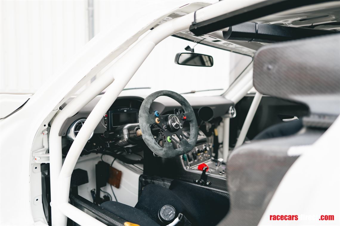 2011-mercedes-benz-sls-amg-gt3---restored