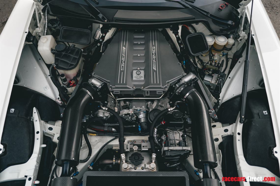 2011-mercedes-benz-sls-amg-gt3---restored