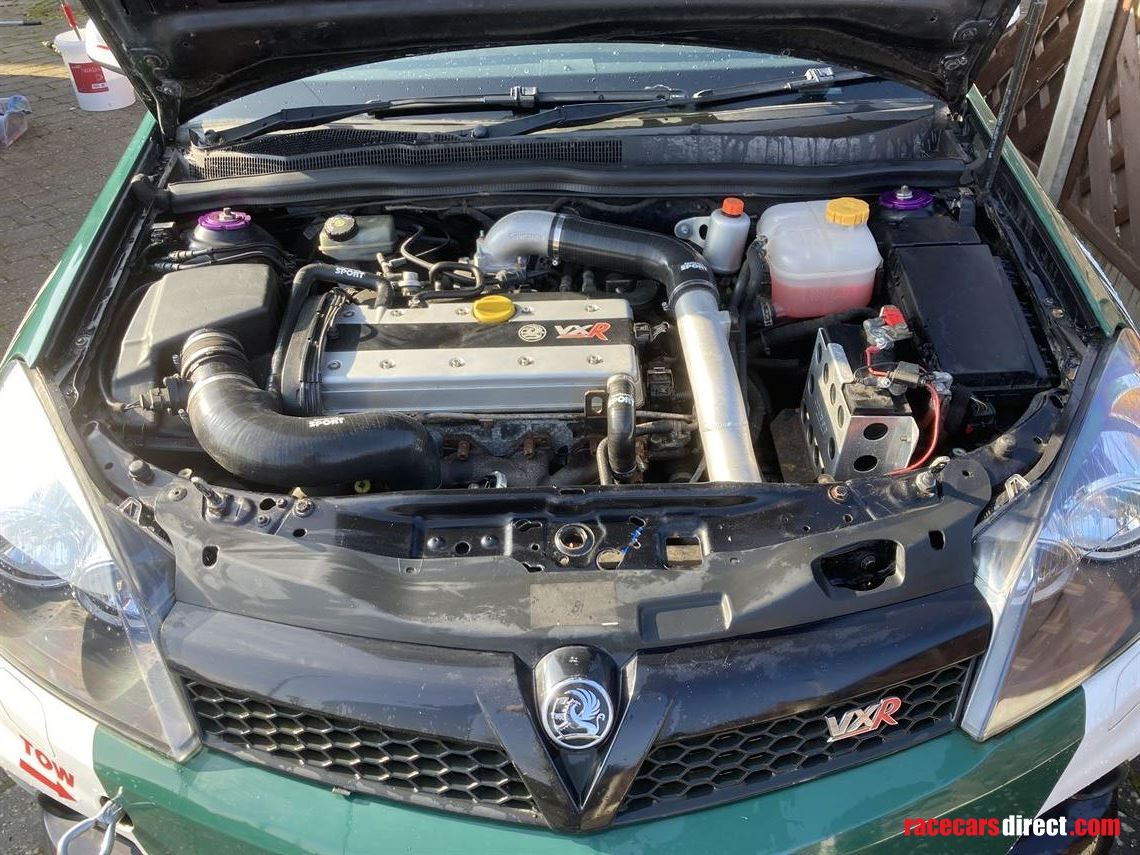 astra-vxr---2l-turbo-2006-track-day-car