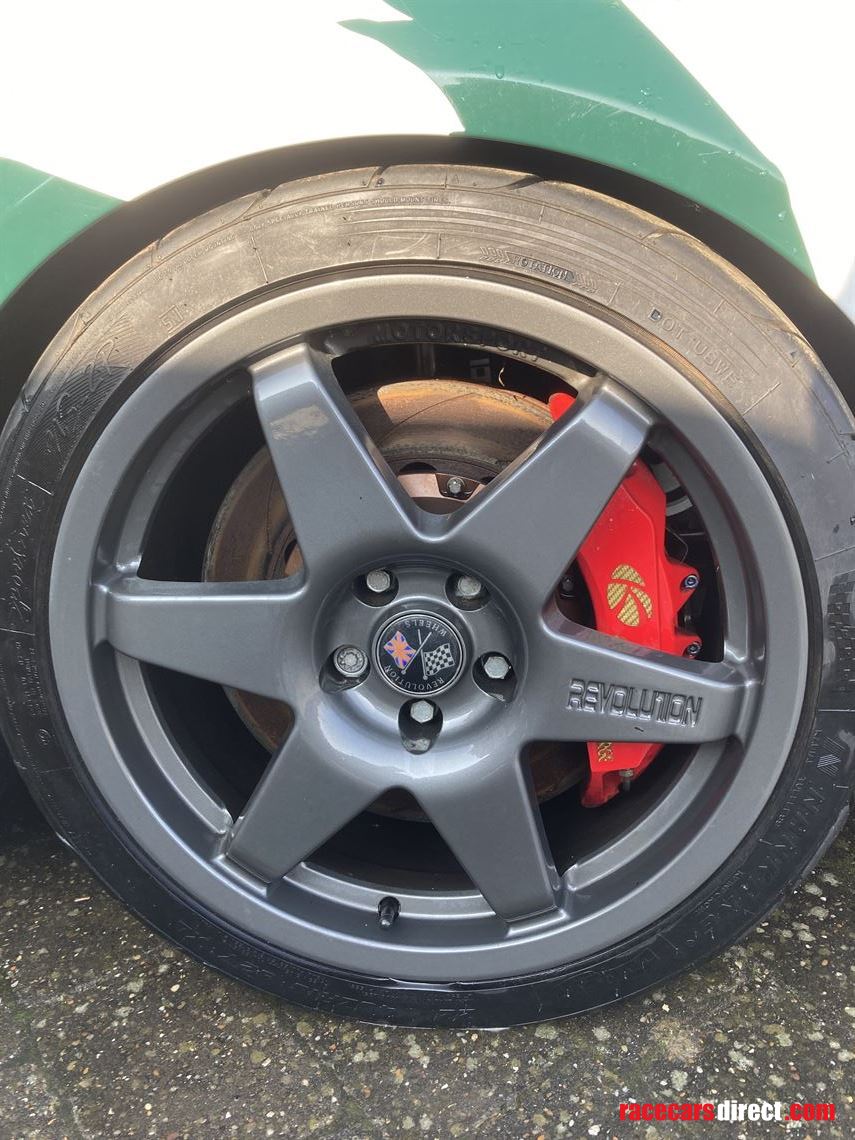 astra-vxr---2l-turbo-2006-track-day-car