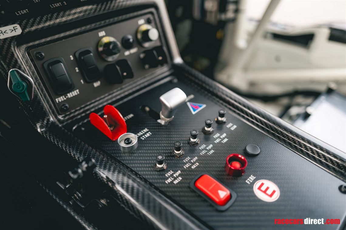 2011-mercedes-benz-sls-amg-gt3-evo---recommis