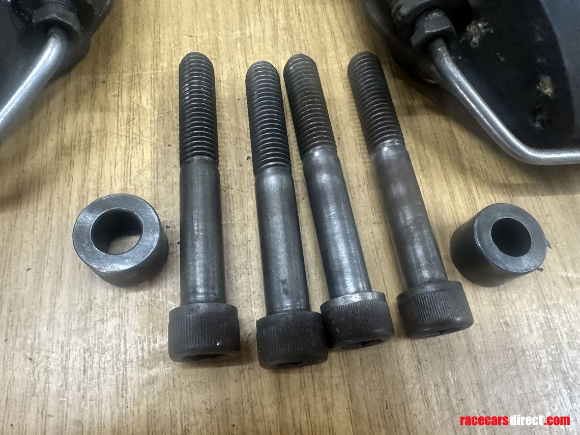 alcon-4-pot-gt-brake-callipers-ginetta-381413