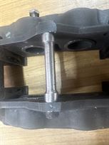 alcon-4-pot-gt-brake-callipers-ginetta-381413