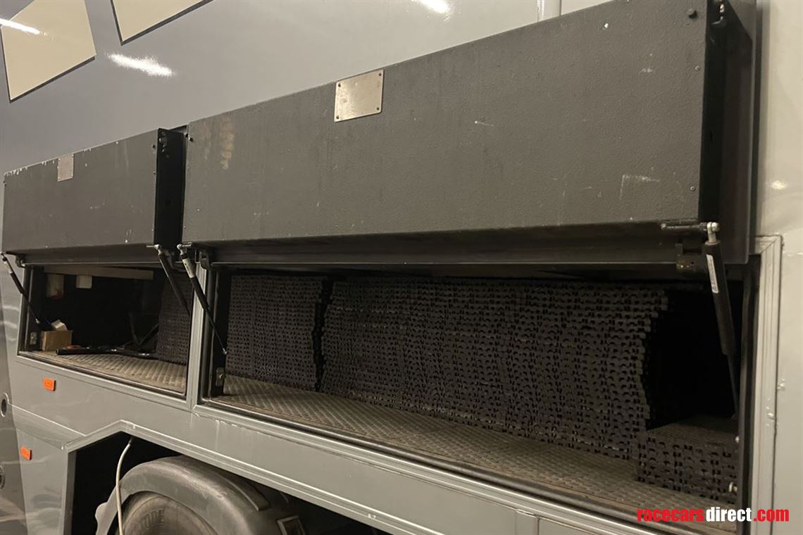 schuler-racetrailer-2-car-transport-office-aw