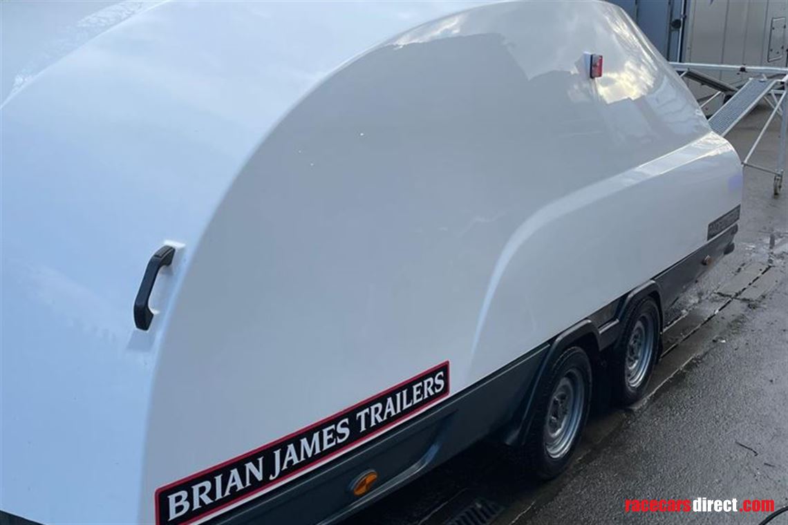 brian-james-300-race-trailer