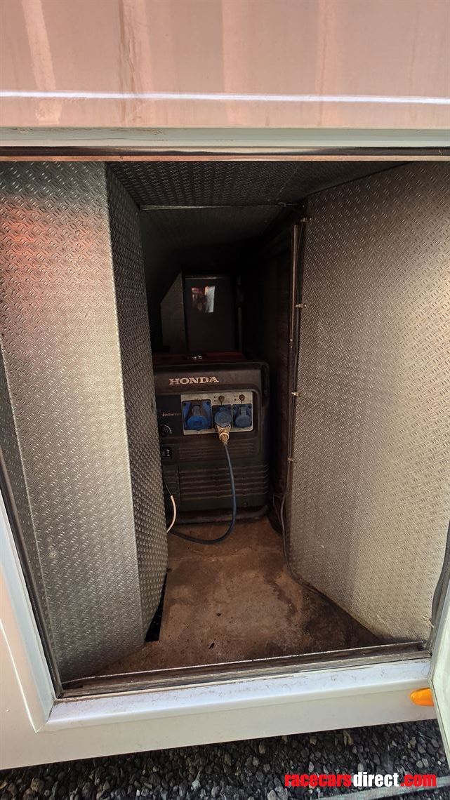 hopkins-race-car-trailer-with-office