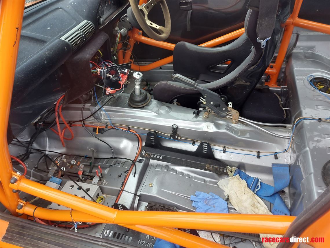 bmw-compact-cup-race-car