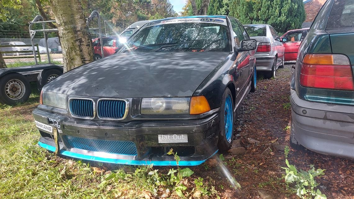 bmw-compact-cup-race-car