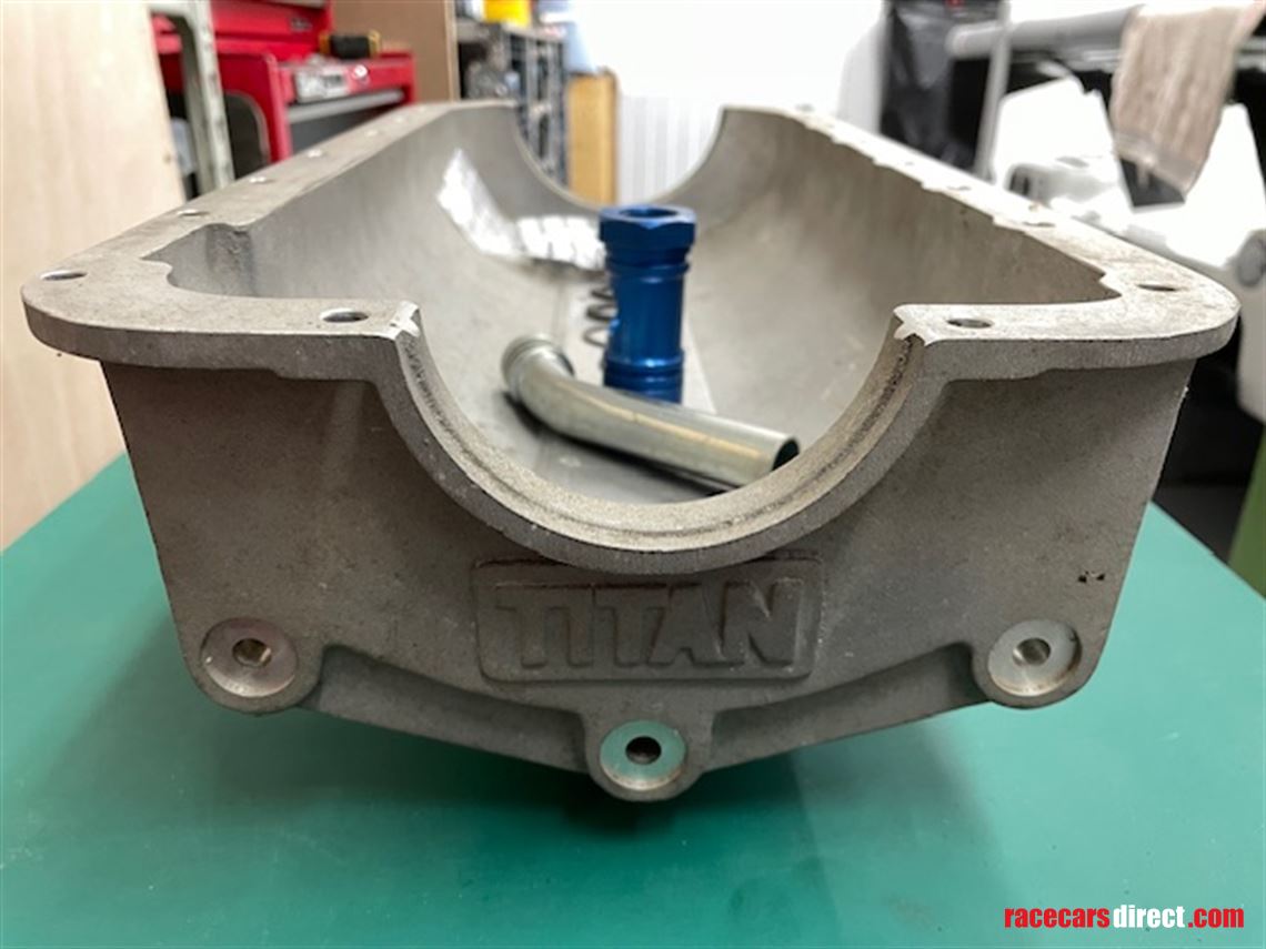 titan-ff1600-cast-alloy-dry-sump-pan-fittings