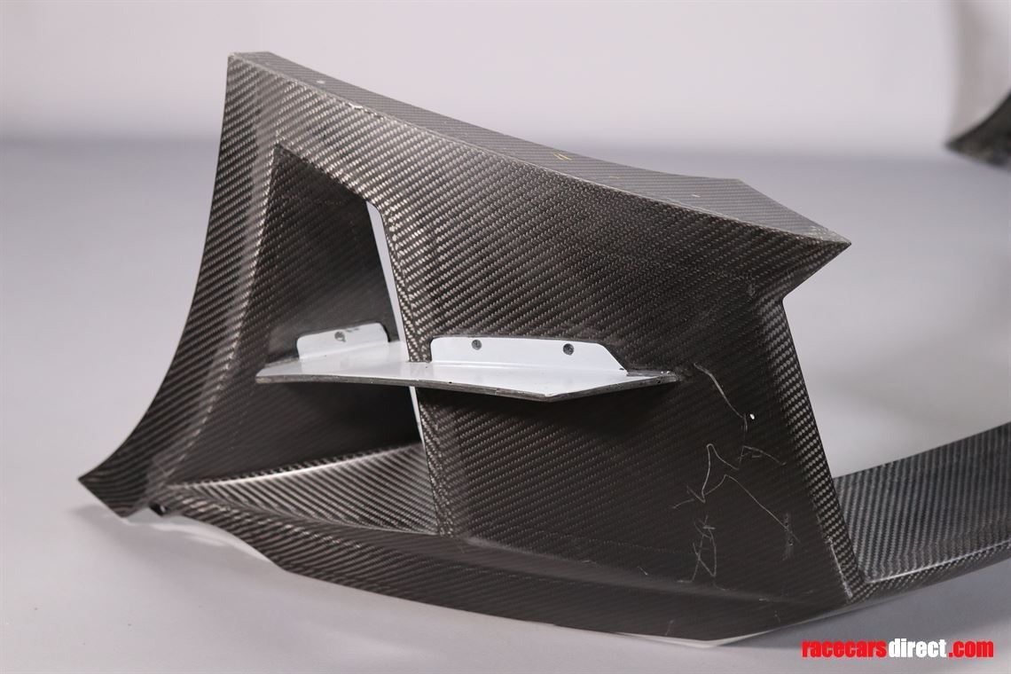 lamborghini-gallardo-super-trofeo-front-bumpe