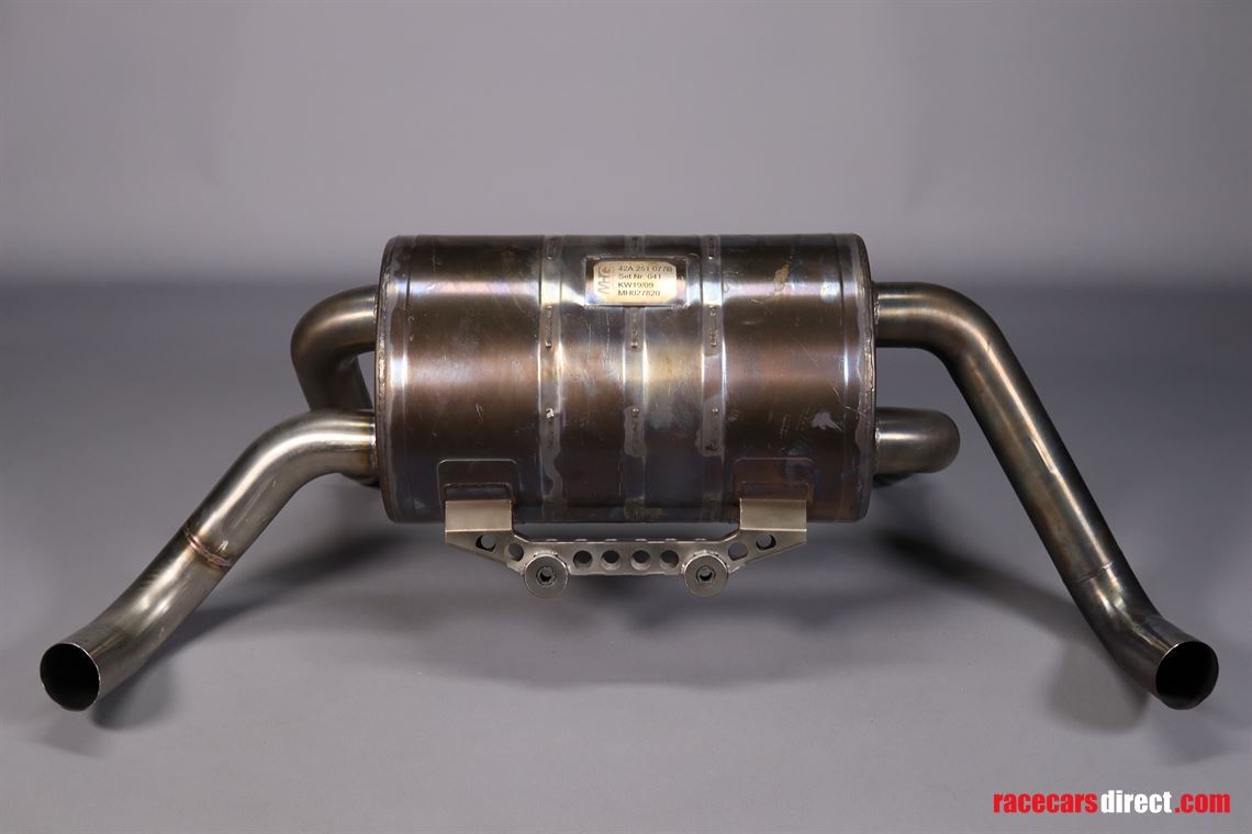 audi-r8-lms-gt3-exhaust-system