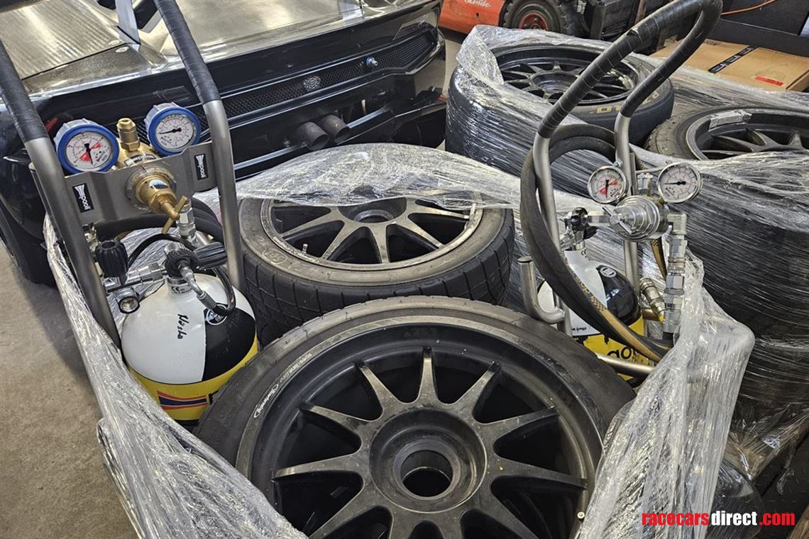 lamborghini-super-trofeo-lp-620-evo-0