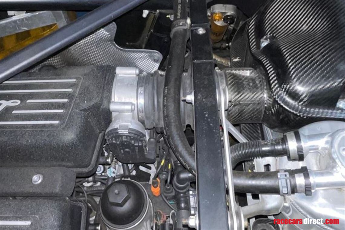 lamborghini-super-trofeo-lp-620-evo-0