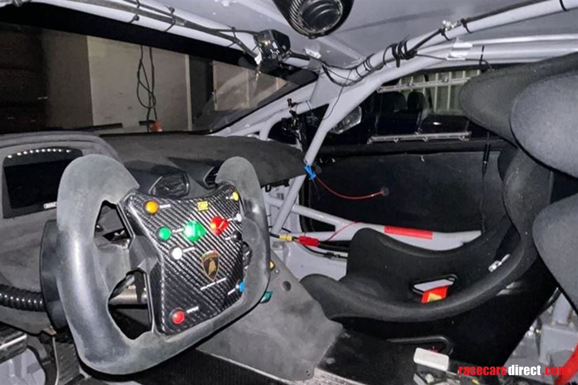 lamborghini-super-trofeo-lp-620-evo-0