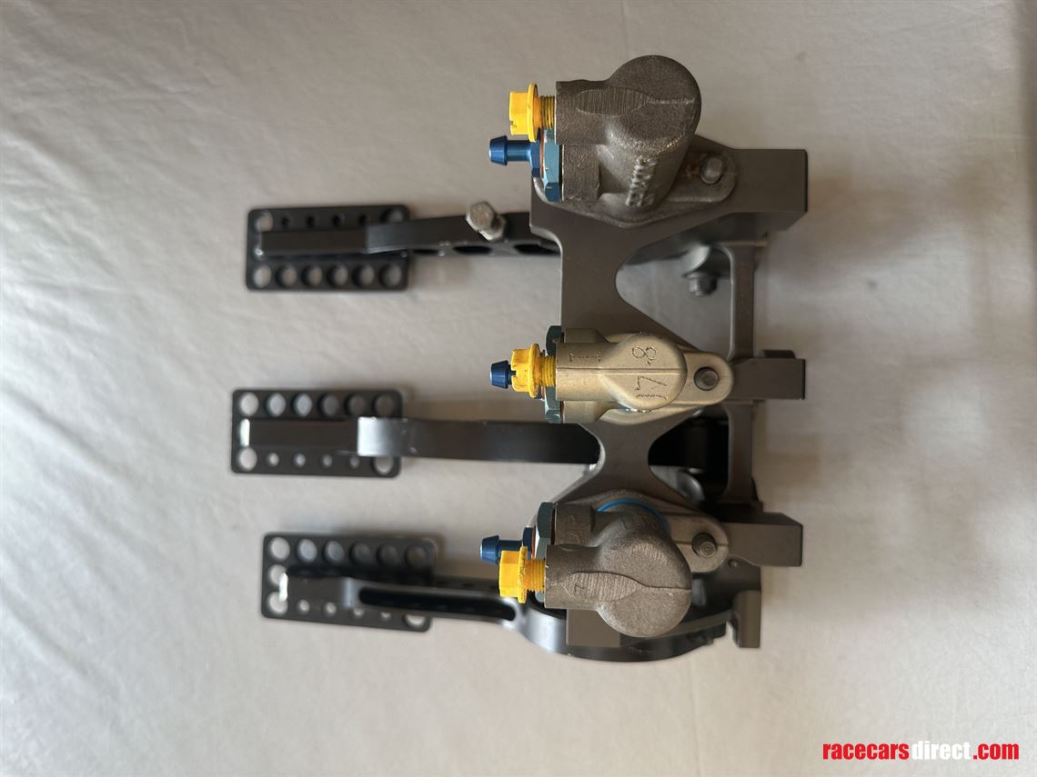 ap-racing-cp5500-pedal-box