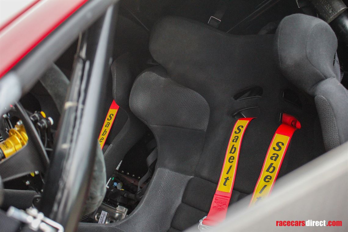 ferrari-488-challenge