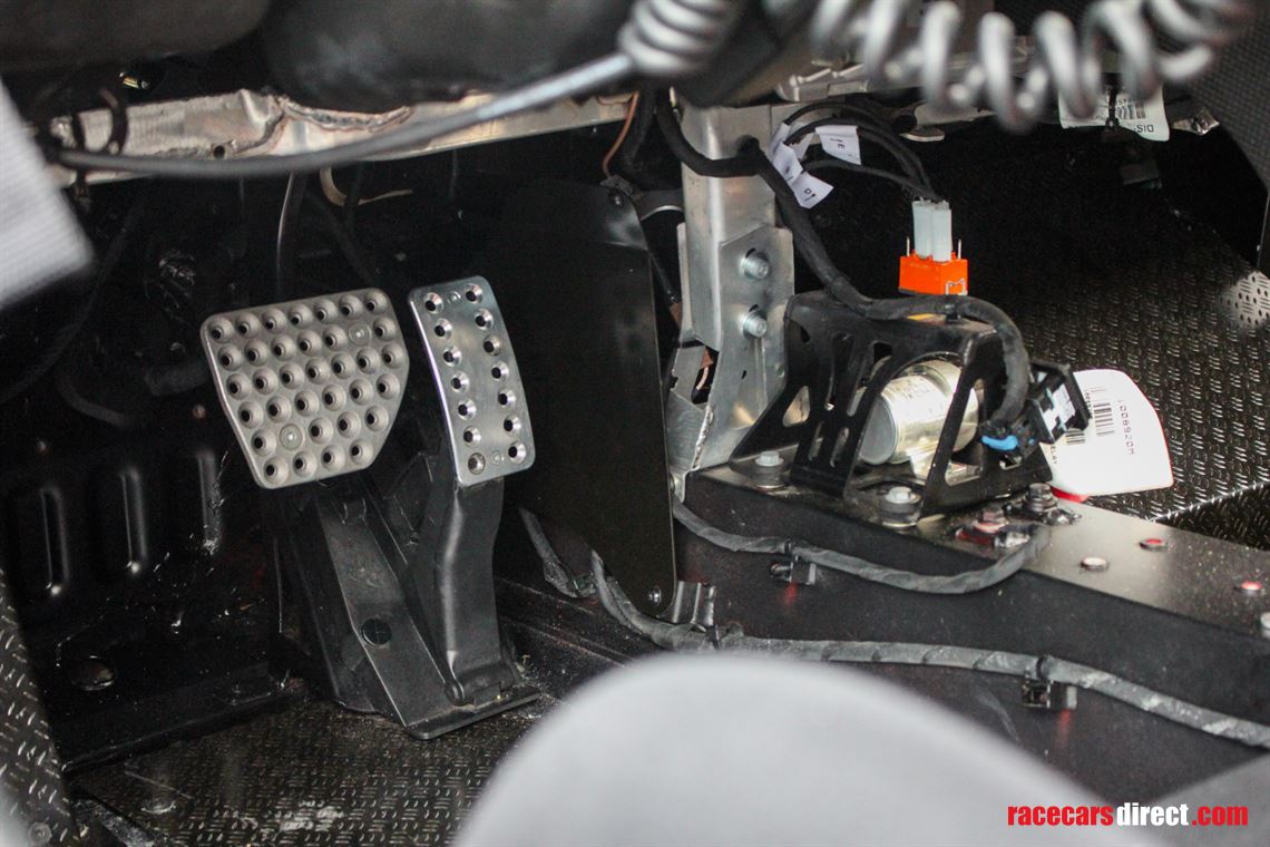 ferrari-488-challenge