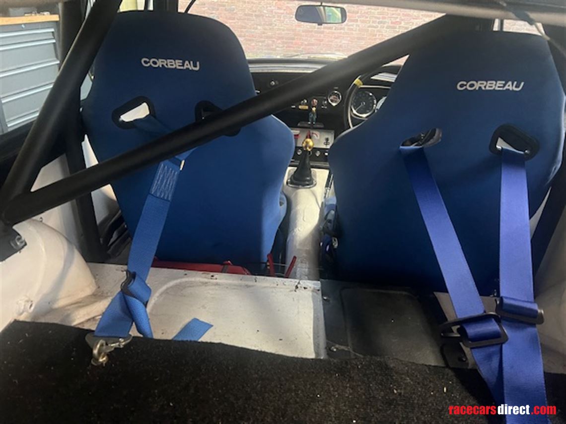 mgbgt-v8-280bhp-race-car