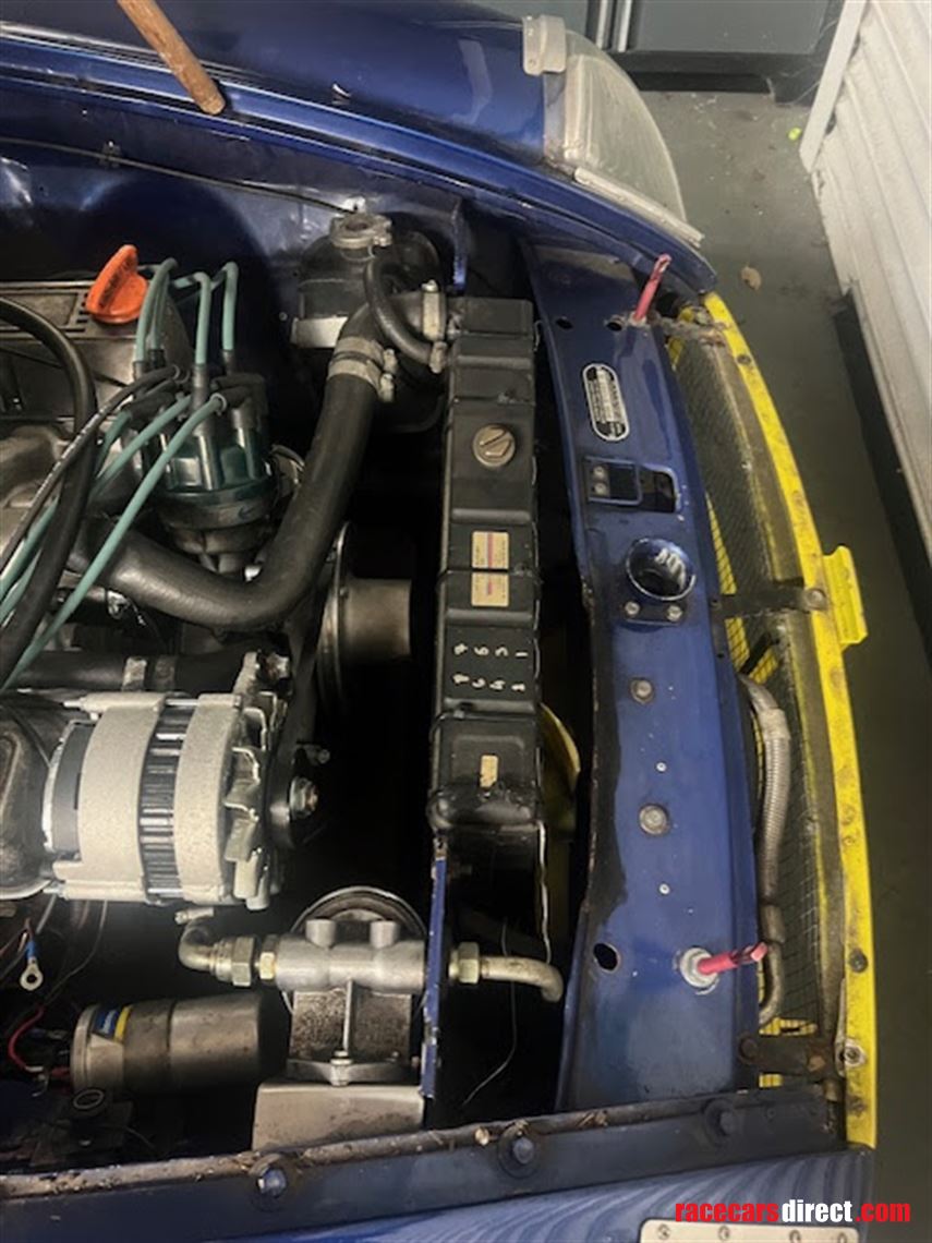 mgbgt-v8-280bhp-race-car