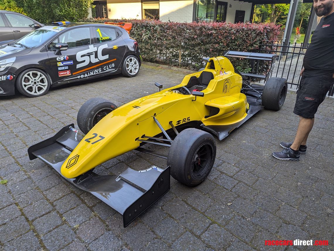 formula-renault-tatuus-2013