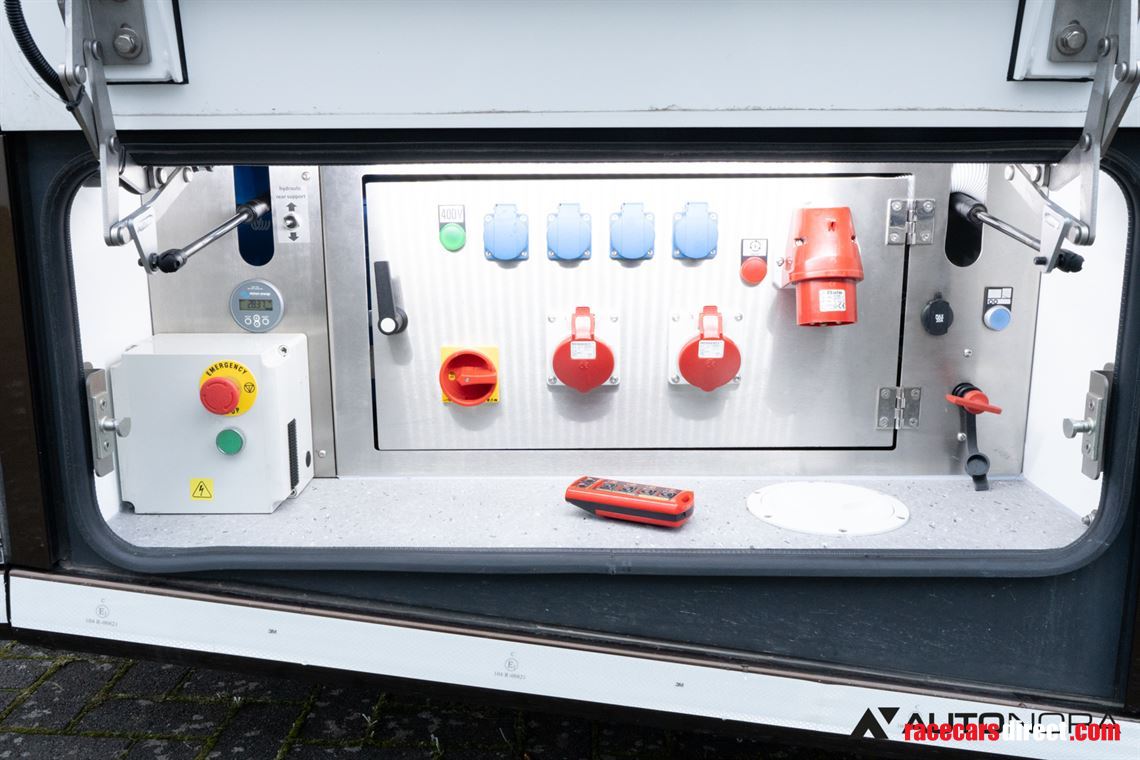 mercedes-benz-actros-2653-jung-a6-race-truck