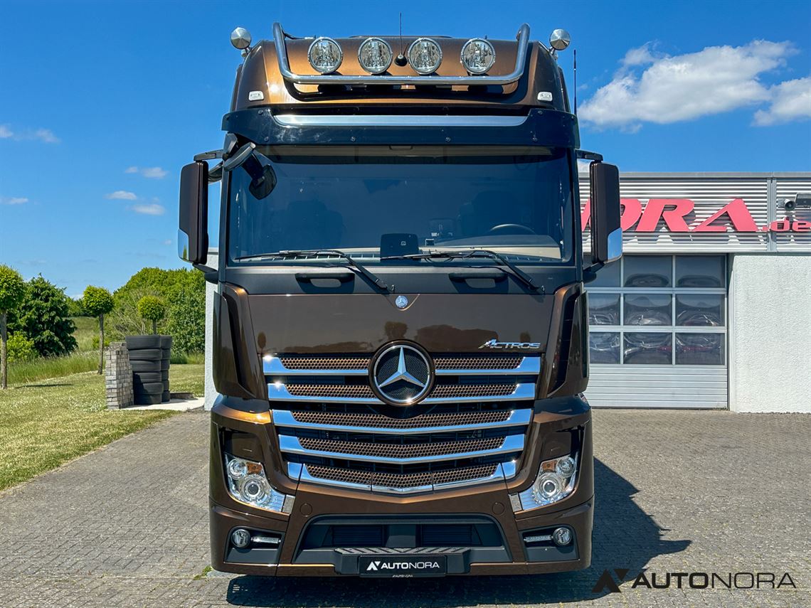 mercedes-benz-actros-2653-jung-a6-race-truck