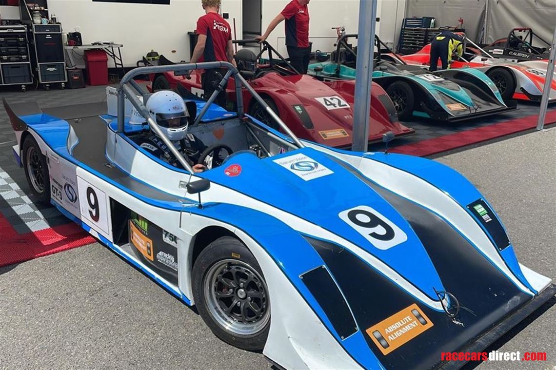 spire-gt3-race-car-rolling-chassis