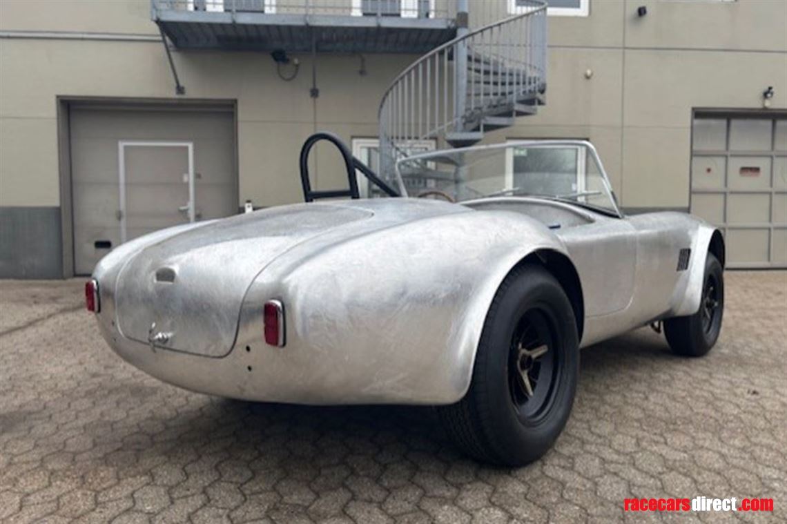 shelby-cobra-roadster-289-fia
