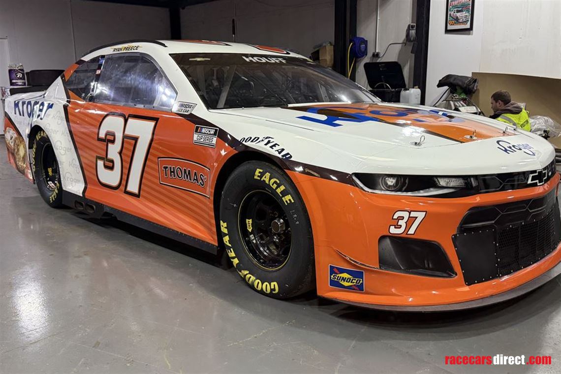 chevrolet-camero-nascar