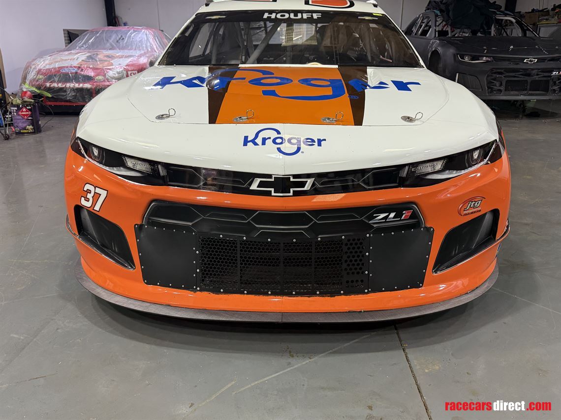chevrolet-camero-nascar