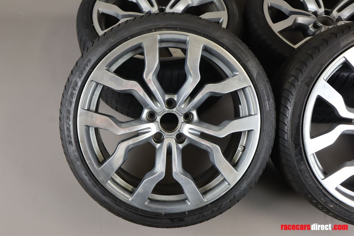 audi-r8-v10-wheels-with-tires