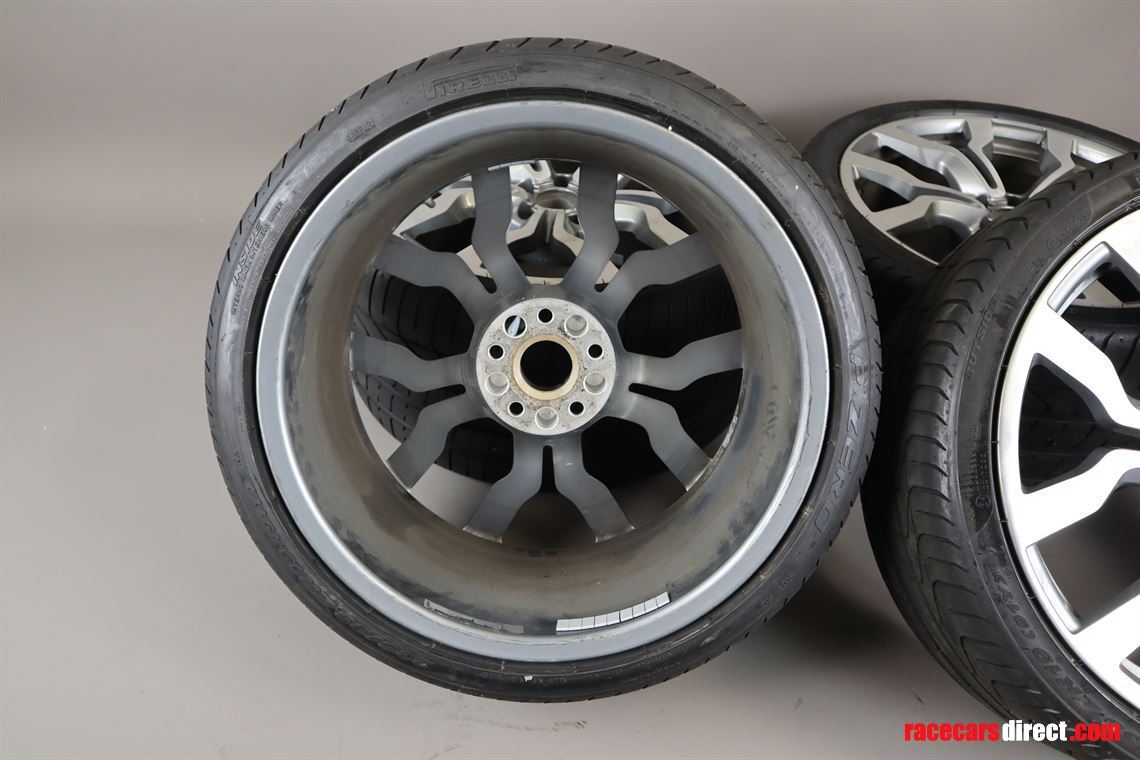 audi-r8-v10-wheels-with-tires