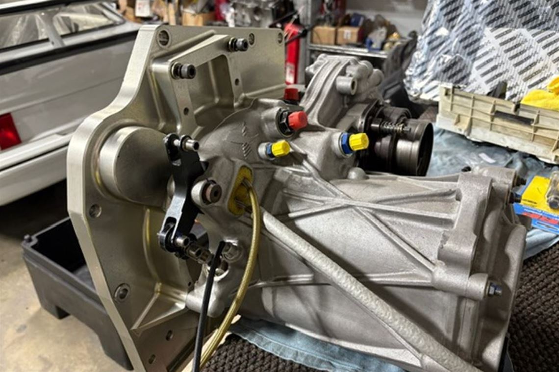 xtrac-1046-sequential-6-speed-gearbox