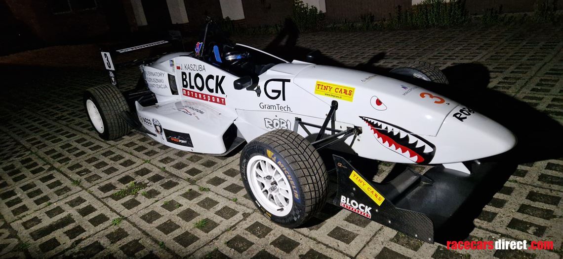 formula-alfa-romeo-fr-02