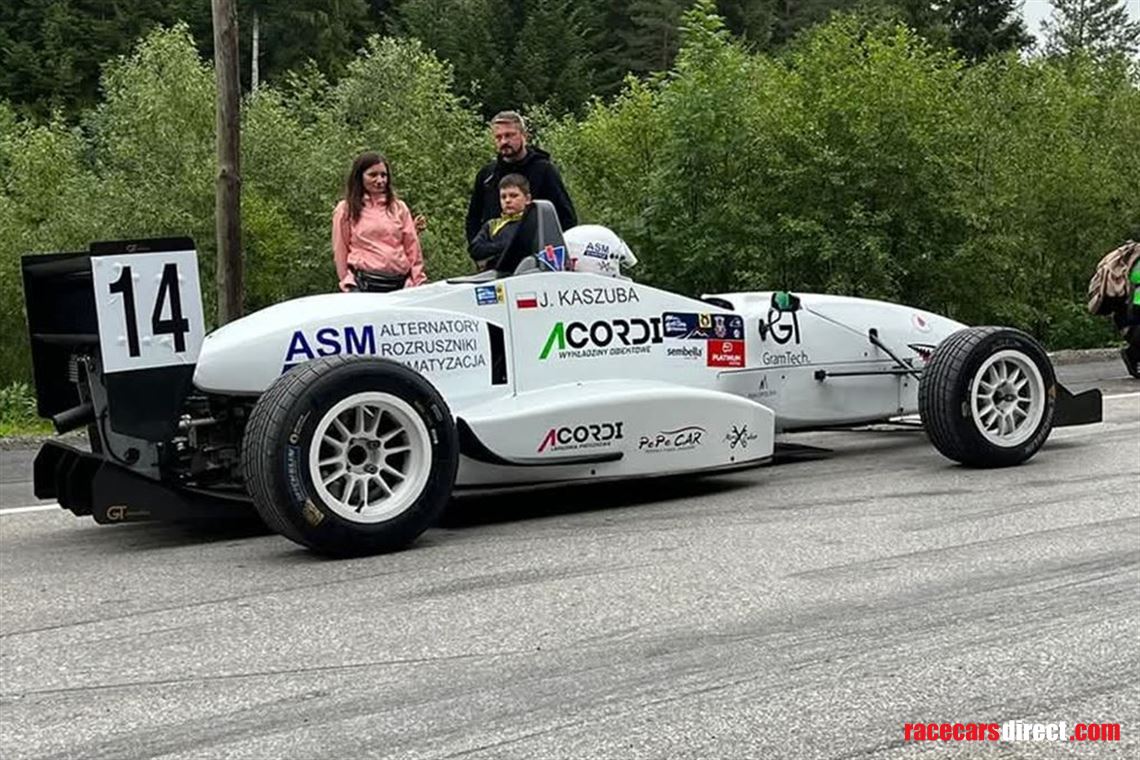 formula-alfa-romeo-fr-02