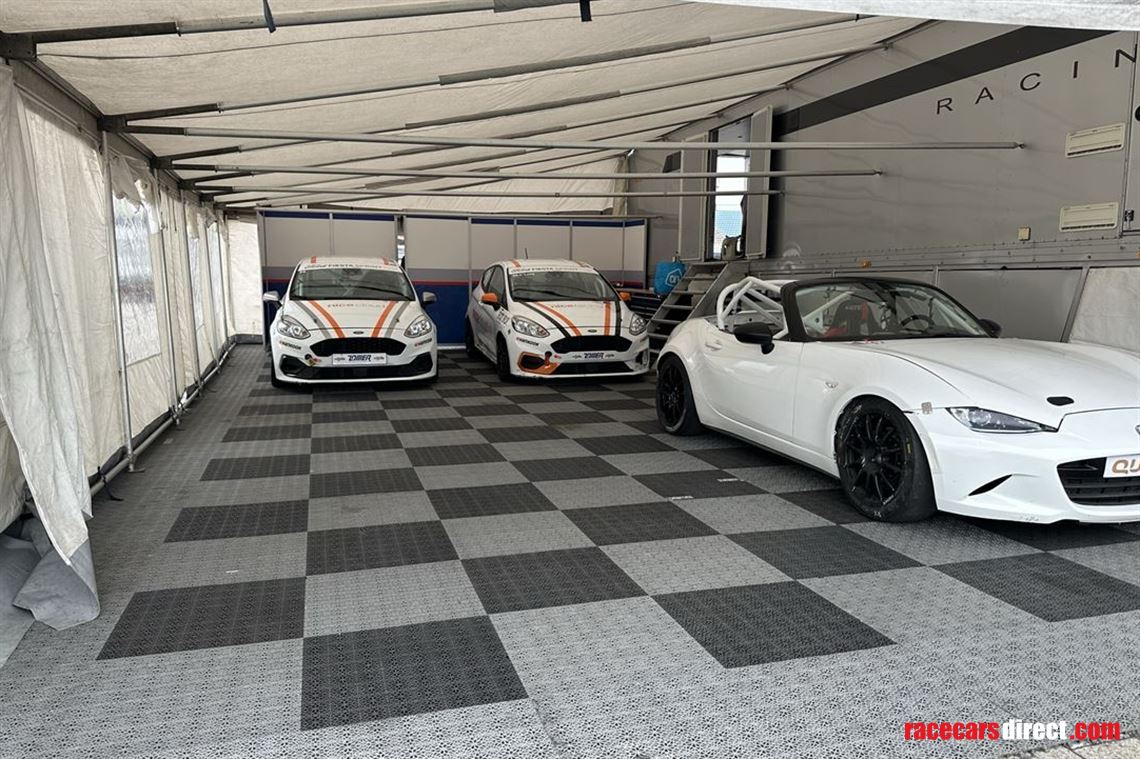 renault-magnuim-ae-truck-with-upholstered-rac