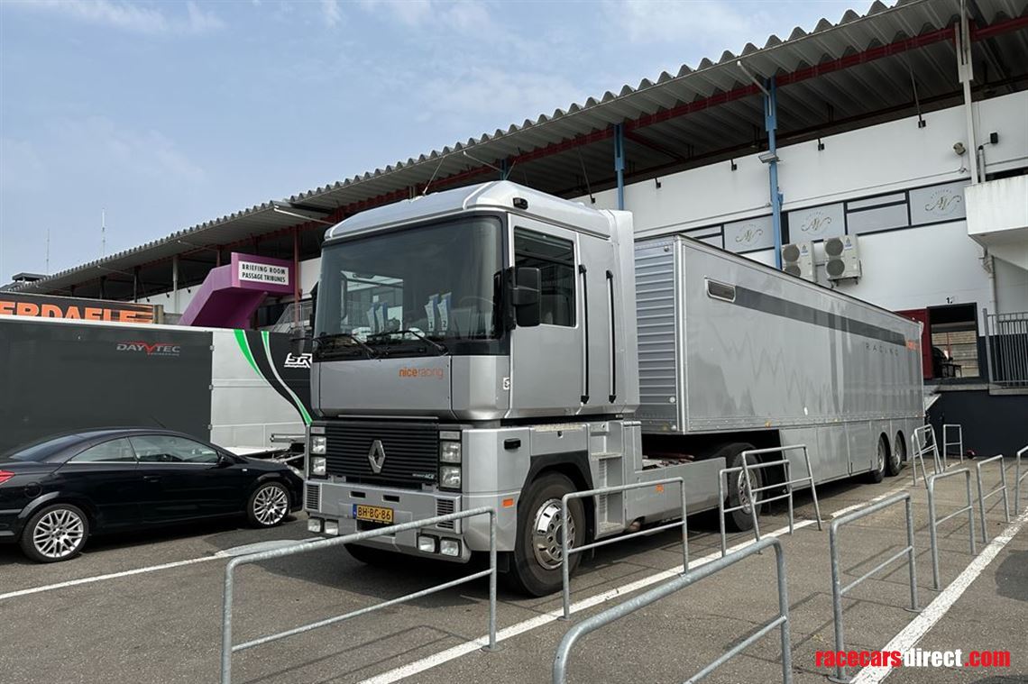 renault-magnuim-ae-truck-with-upholstered-rac