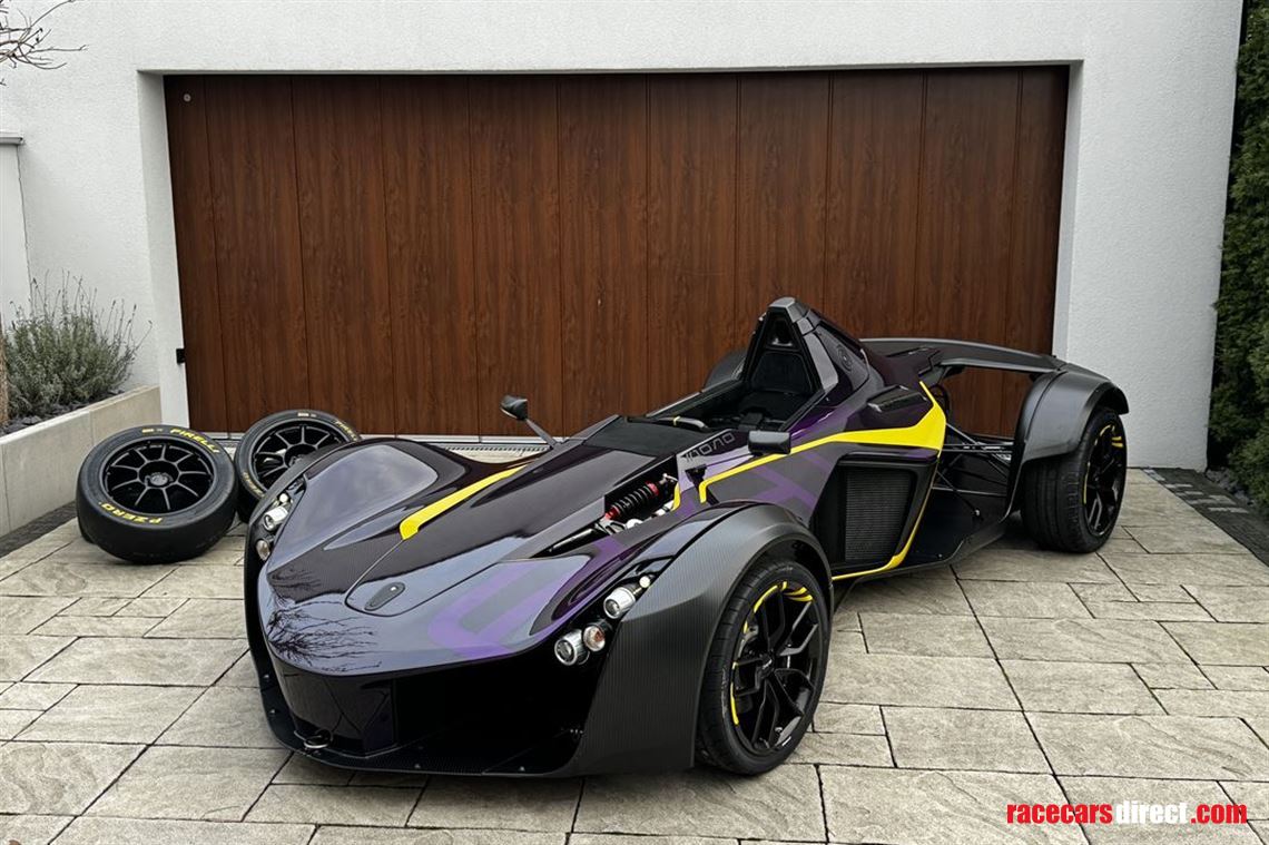 bac-mono-w-114-road-legal-only-1600km-305hp